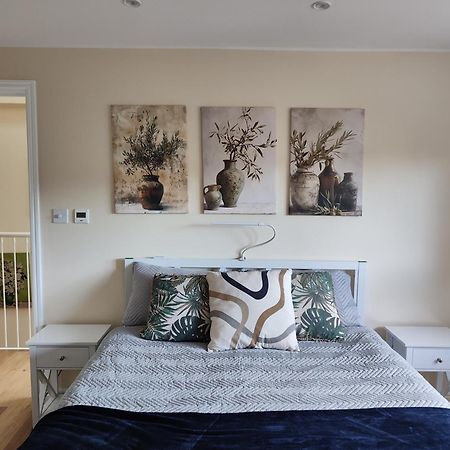 Clifton House O2 & Excel Rooms With Private Bathroom And Breakfast Option Londra Esterno foto
